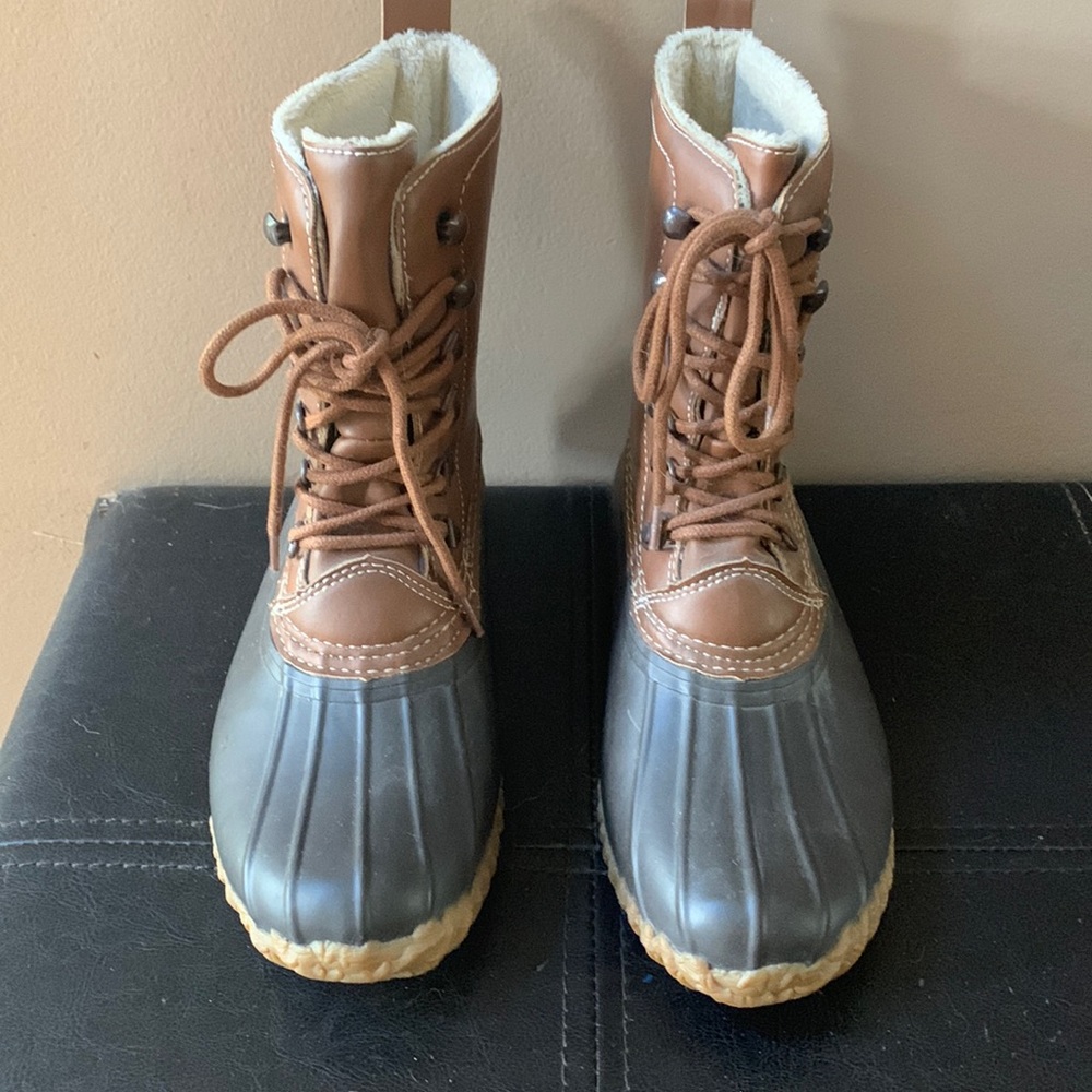 Esprit duck boots